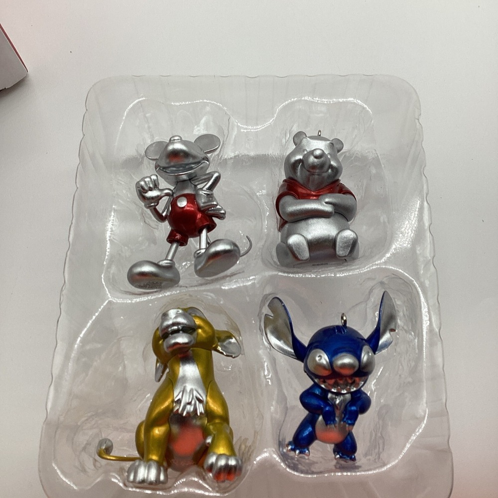 2023 Hallmark CLASSIC CHARACTERS Disney 100 Years of Wonder Ornament Set *NIB* - Picture 2 of 9